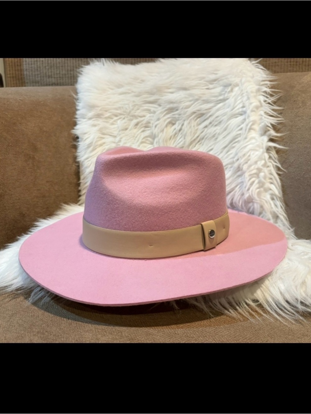 Chic Pink Wide-Brim Fedora with Tan Accent Band
